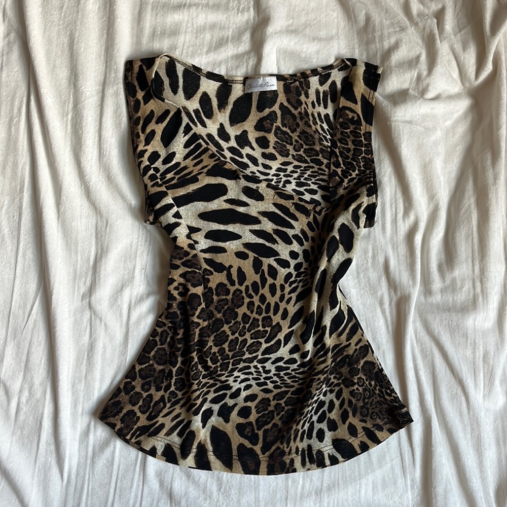 Adorable cheetah print Charlotte Russe top!